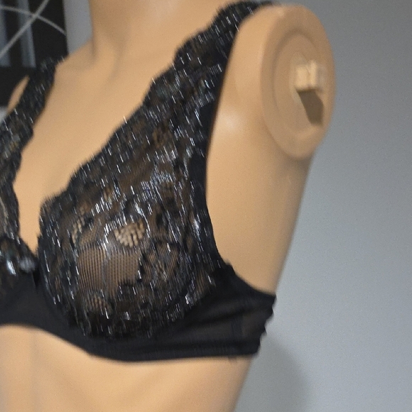 Rene Rofe Elegant Black Lace Bra - Picture 4 of 7